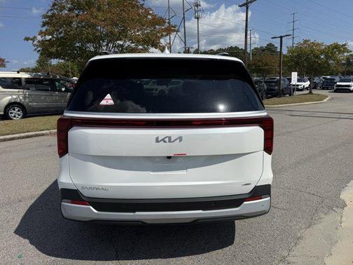 2026 Kia Carnival Hybrid EX