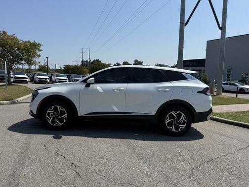2025 Kia Sportage LX