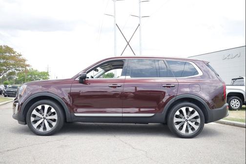 Sangria 2022 Kia Telluride S