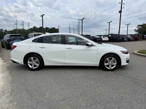 2022 Chevrolet Malibu FWD LT