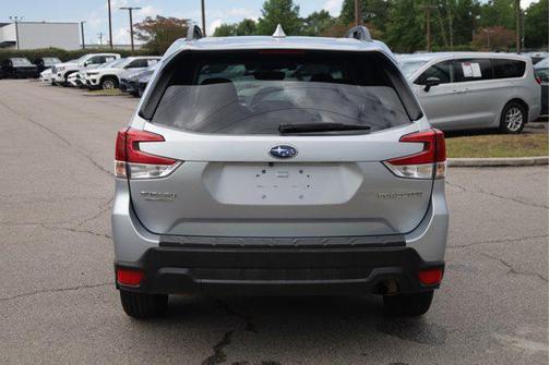 Ice Silver Metallic 2021 Subaru Forester Premium