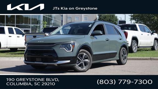 Cityscape Green 2023 Kia Niro SX
