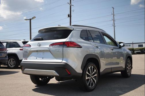 2022 Toyota Corolla Cross XLE