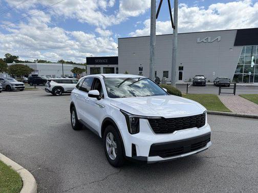 2025 Kia Sorento LX