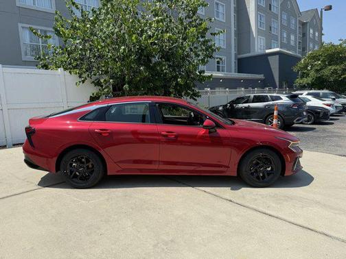 2025 Kia K5 LXS