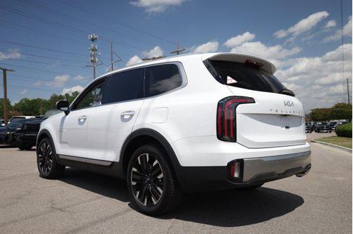 Glacial White Pearl 2025 Kia Telluride SX