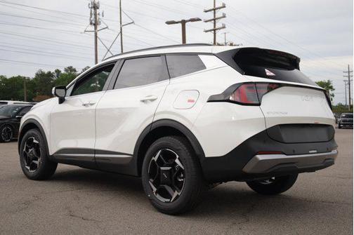 Snow White Pearl 2026 Kia Sportage Hybrid EX