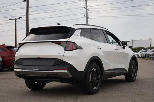 Snow White Pearl 2026 Kia Sportage Hybrid EX