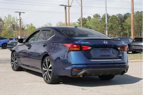 2022 Nissan Altima SR VC-Turbo FWD