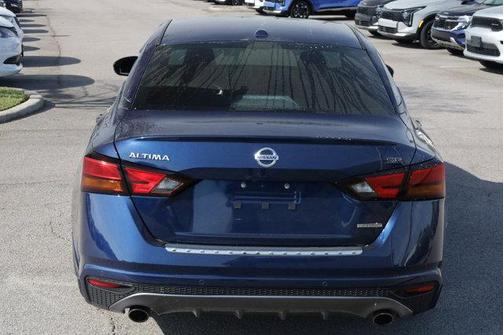 2022 Nissan Altima SR VC-Turbo FWD