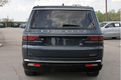 2024 Jeep Wagoneer L Series II 4x2