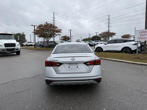 2023 Nissan Altima S FWD