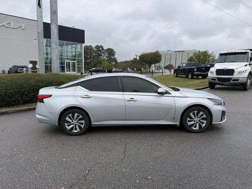 2023 Nissan Altima S FWD