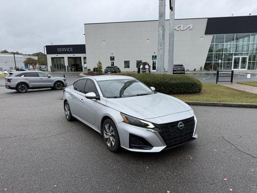 2023 Nissan Altima S FWD