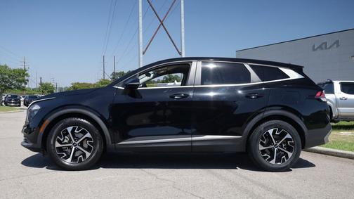 Ebony Black 2023 Kia Sportage EX