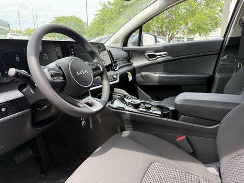 2025 Kia Sportage Hybrid LX