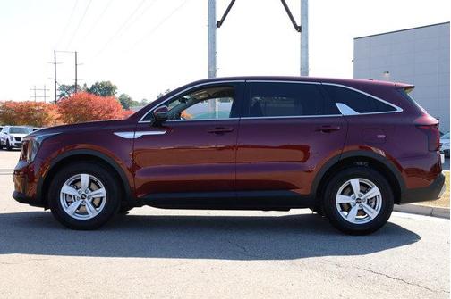 2025 Kia Sorento LX