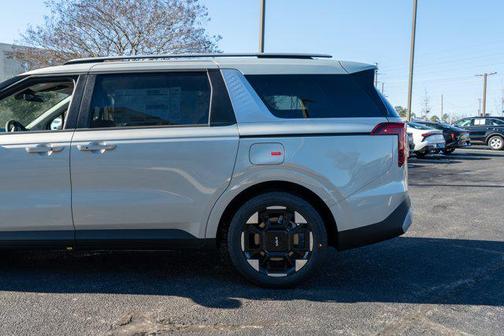 Ivory Silver 2026 Kia Carnival EX