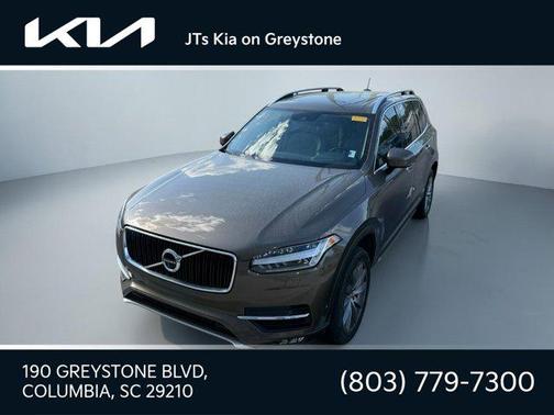 2017 Volvo XC90 T6 Momentum