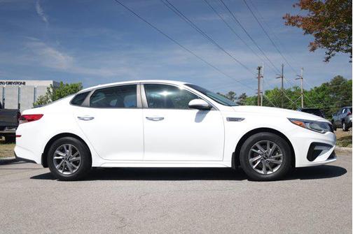 Snow White Pearl 2019 Kia Optima LX