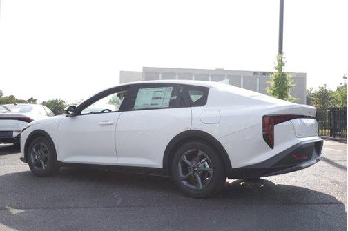 Snow White Pearl 2026 Kia K4 LXS