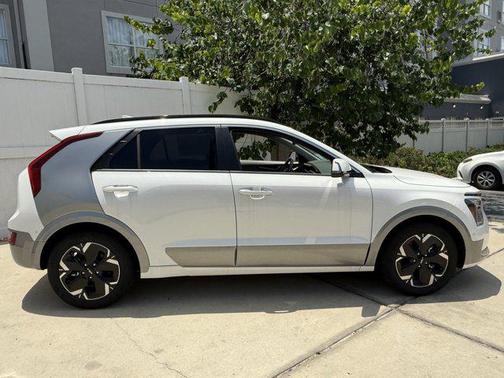 2023 Kia Niro EV Wave