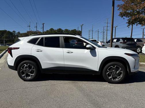 2024 Chevrolet Trax LT
