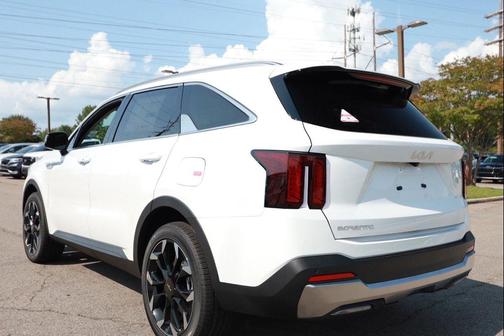 Glacial White Pearl 2026 Kia Sorento EX