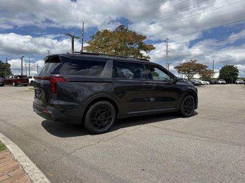 2026 Kia Carnival SX