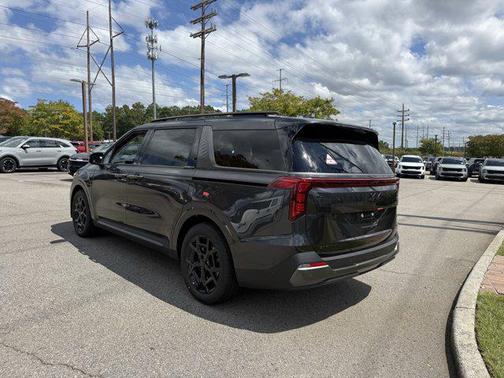 2026 Kia Carnival SX