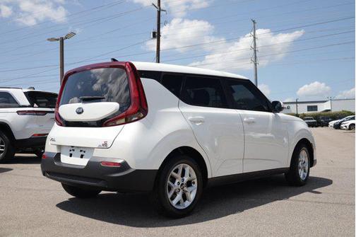 Snow White Pearl 2021 Kia Soul S