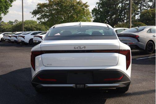 Snow White Pearl 2026 Kia K4 LX