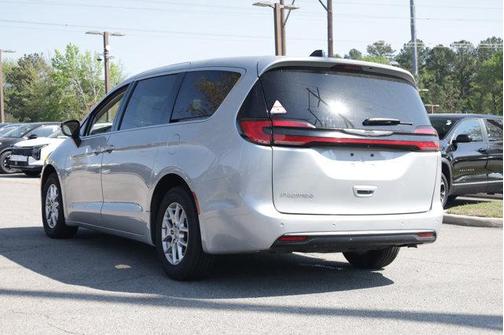 Silver Mist Clearcoat 2024 Chrysler Pacifica Touring L