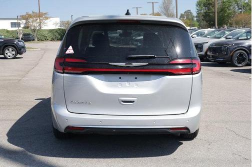 Silver Mist Clearcoat 2024 Chrysler Pacifica Touring L