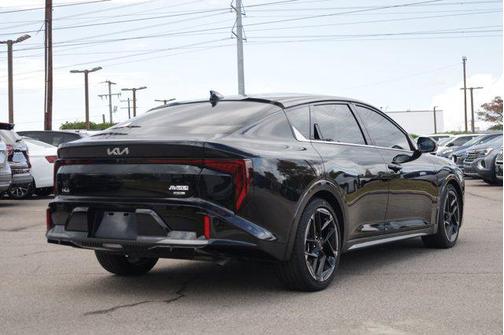 Aurora Black Pearl 2025 Kia K4 GT-Line