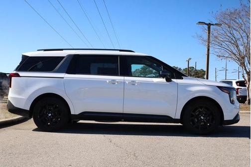 Snow White Pearl 2026 Kia Carnival SX Prestige