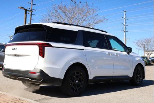Snow White Pearl 2026 Kia Carnival SX Prestige