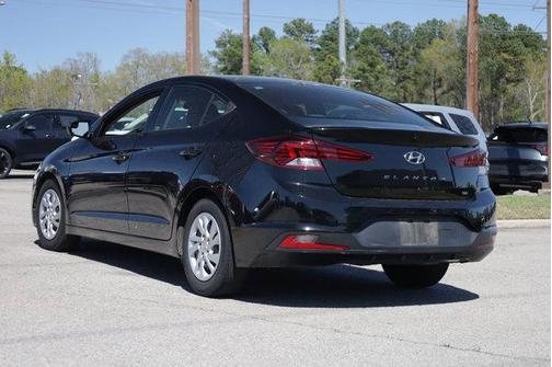 2019 Hyundai ELANTRA SE