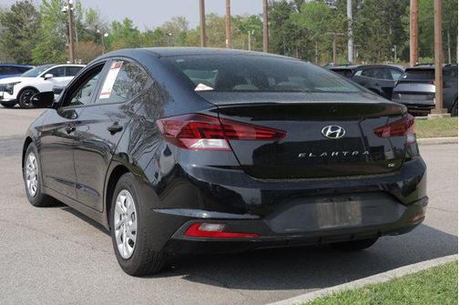 2019 Hyundai ELANTRA SE