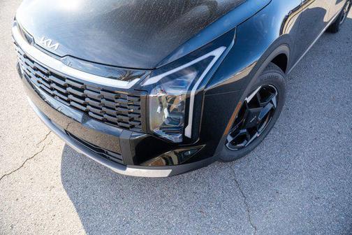 Ebony Black 2026 Kia Sportage EX