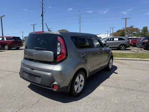 2016 Kia Soul Base