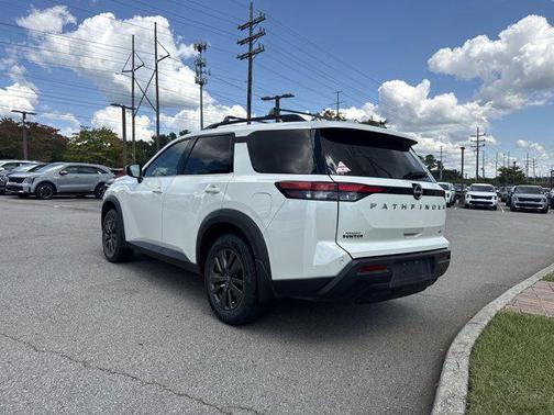2022 Nissan Pathfinder SV 2WD