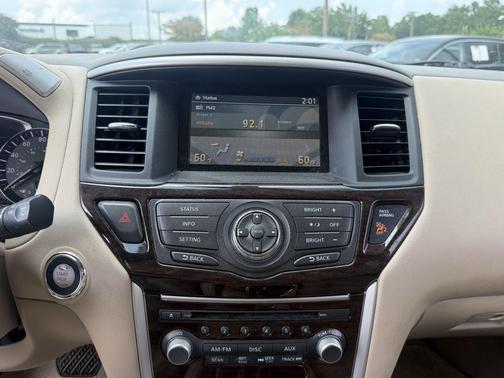 Moonlight White 2013 Nissan Pathfinder SL