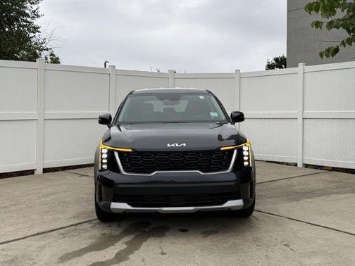 2025 Kia Sorento LX