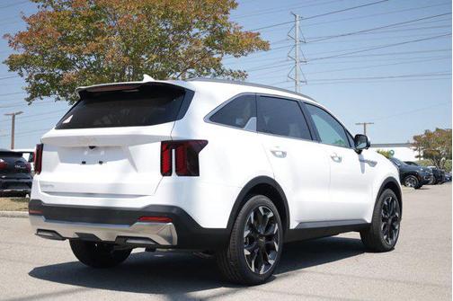 Glacial White Pearl 2026 Kia Sorento SX
