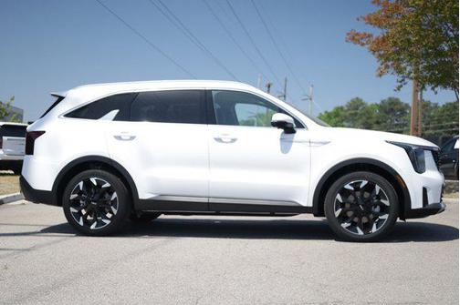 Glacial White Pearl 2026 Kia Sorento SX
