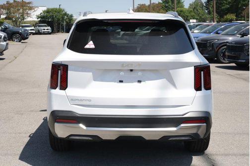 Glacial White Pearl 2026 Kia Sorento SX