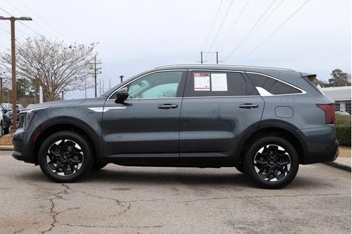 2024 Kia Sorento S