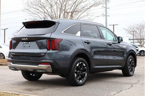 2024 Kia Sorento S