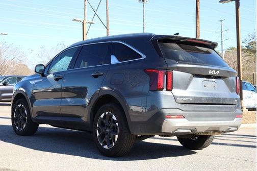 2024 Kia Sorento S